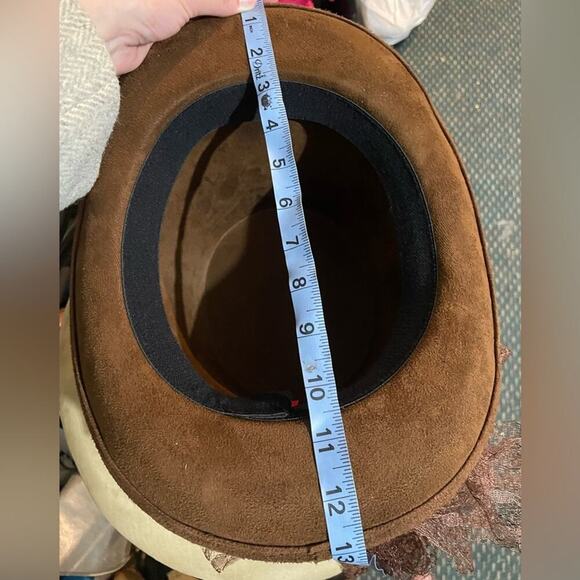 6” steampunk top hat w added metal goggles